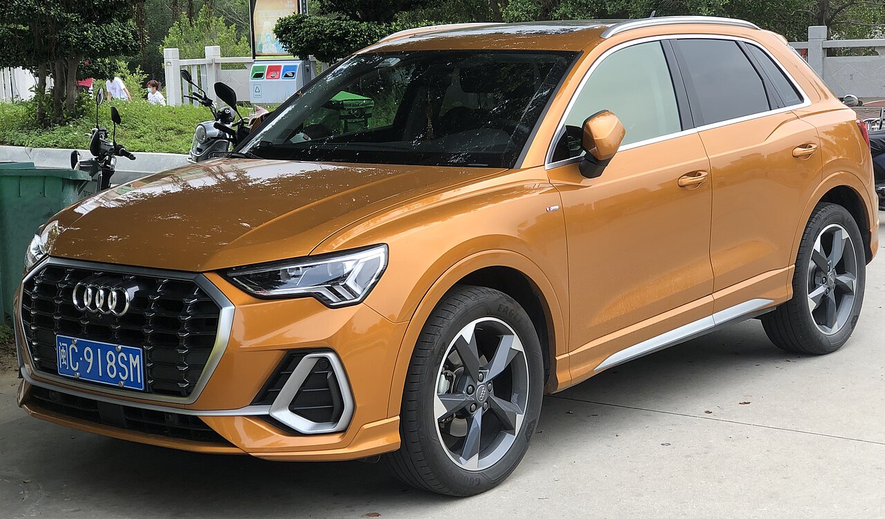 Audi Q3 F3