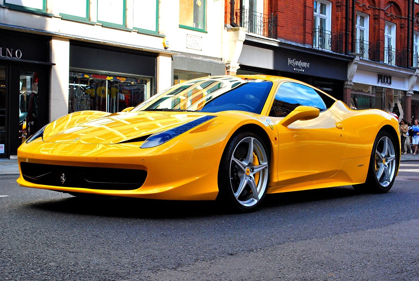 Ferrari 458 Italia F136