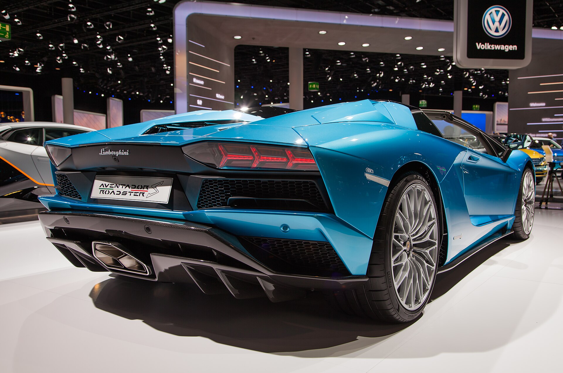 Lamborghini Aventador S Roadster LP 740-4