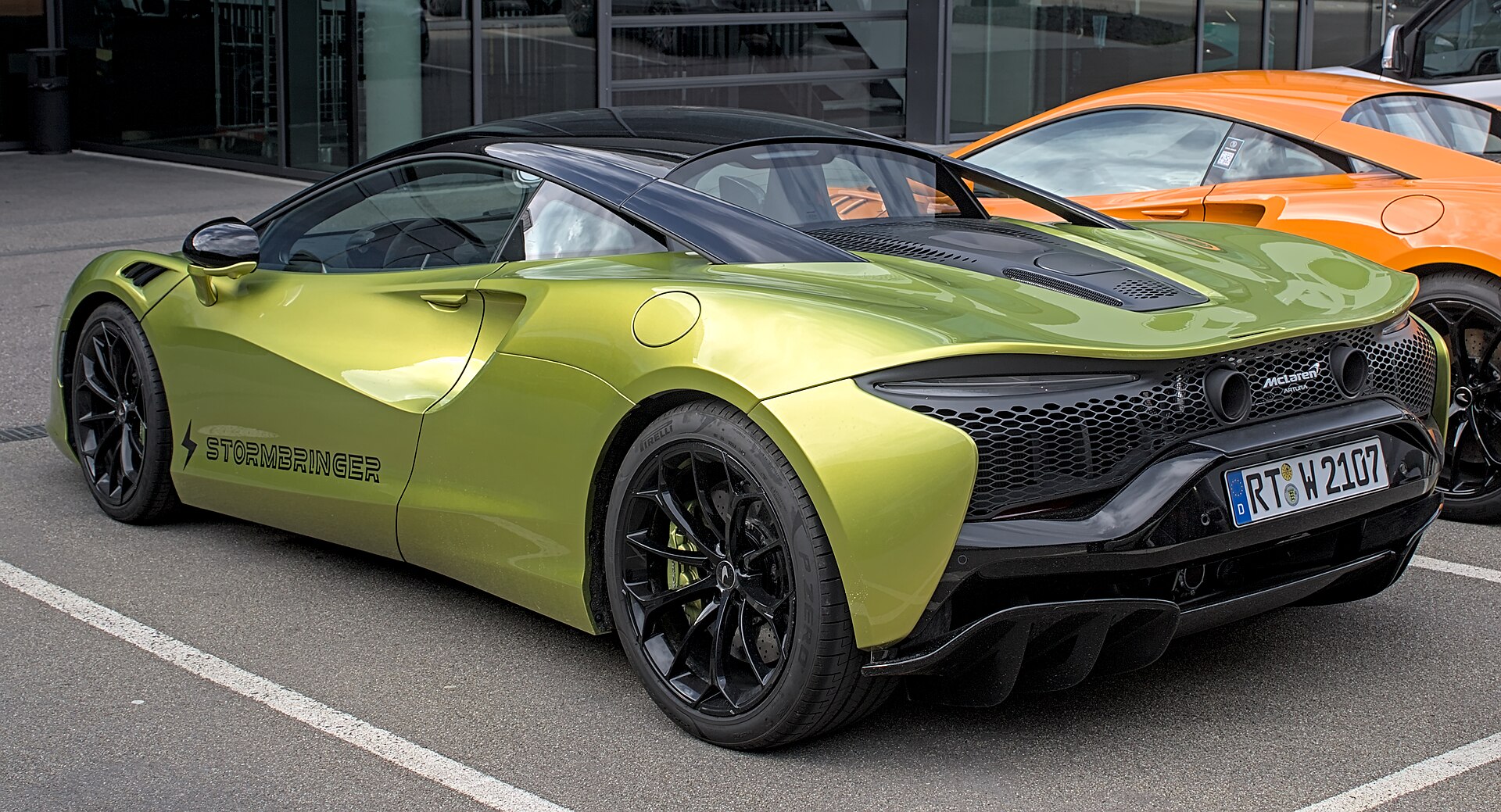 McLaren Artura P16